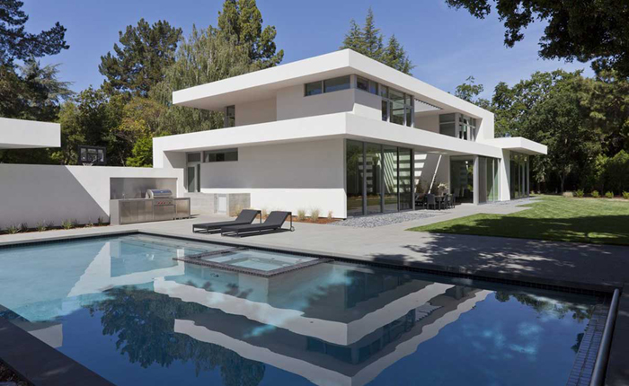 Biệt thự vườn hiện đại 2 tầng đồng bộ nội thất sang trọng