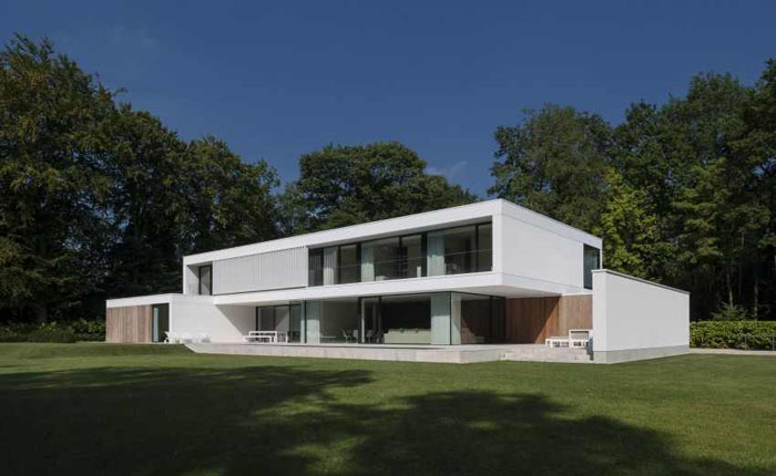 Giản dị ngôi biệt thự hiện đại màu trắng tại Bruges