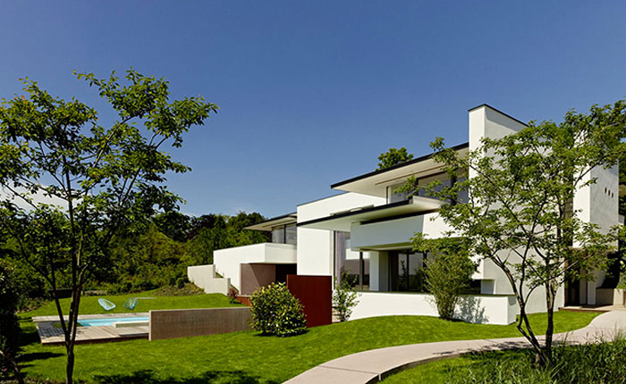 Thiết kế nhà ở hiện đại với không gian xanh mát